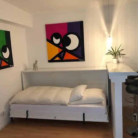 Business Meets Apartment